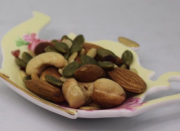 10 Reasons Why Trail Mix is the Perfect Healthy Snack - Tassyam Organics